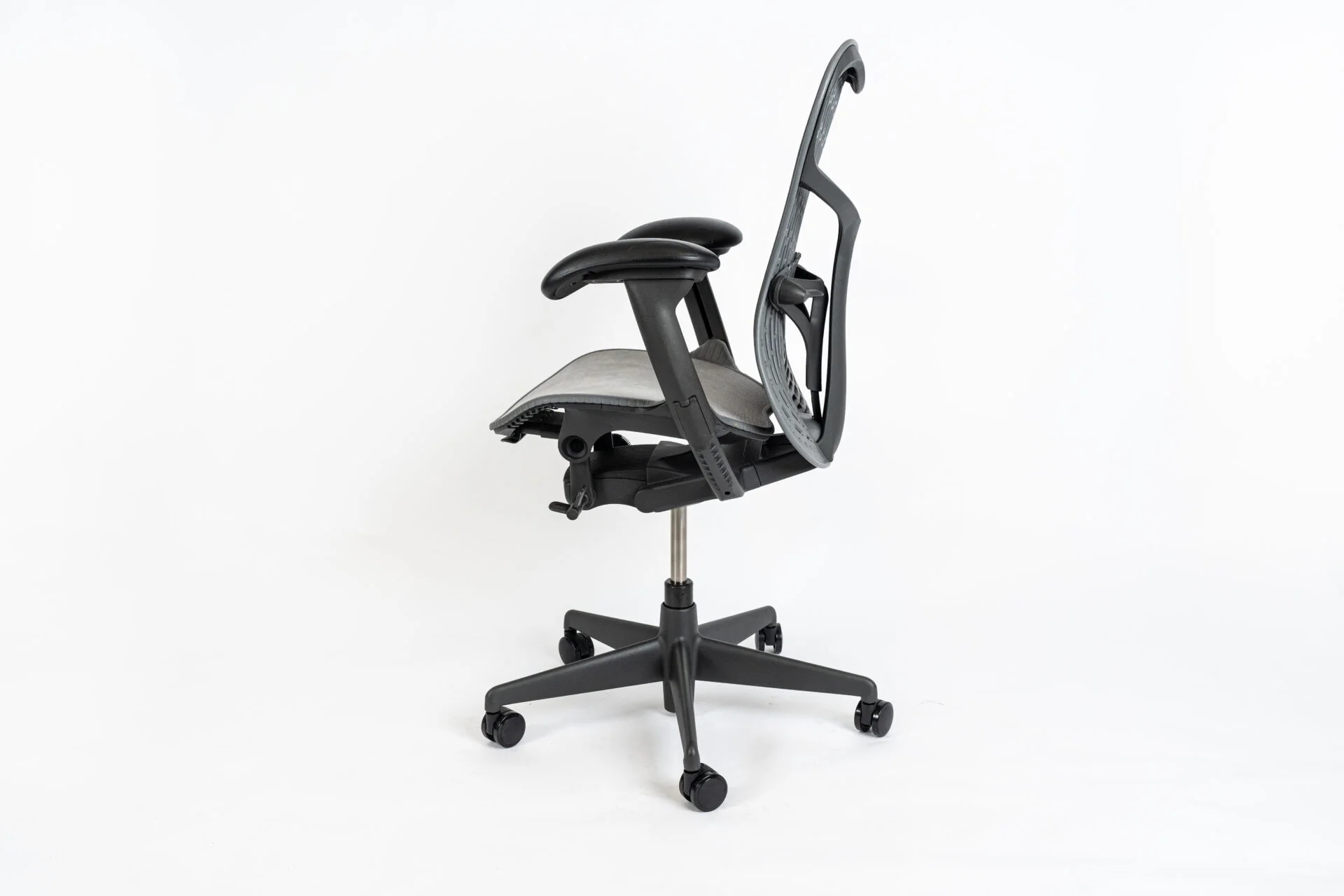 Herman Miller | Model: Mirra 2 | Color Gray Office Chair sides