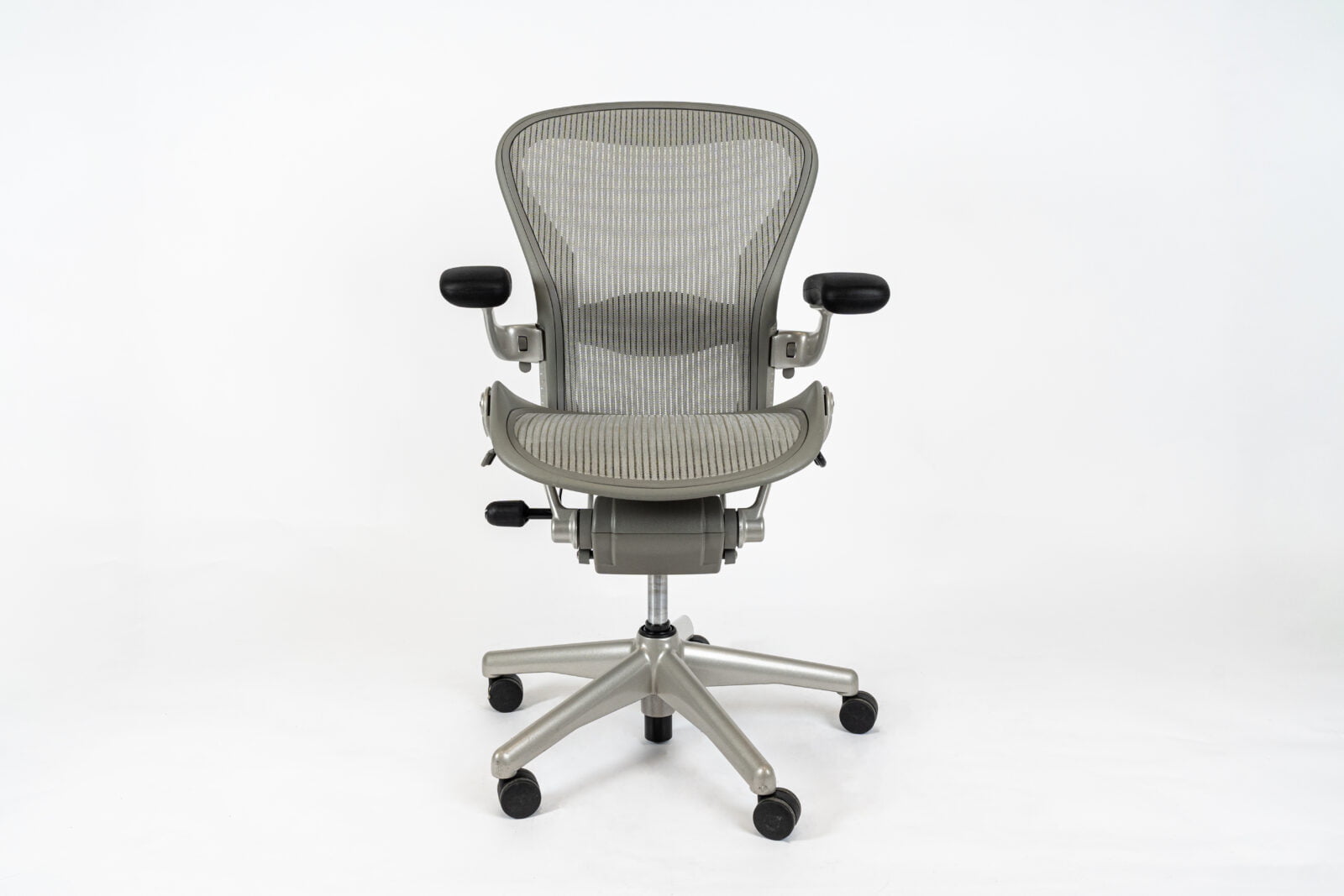 Herman Miller | Model: Aeron Classic | Color Titanium