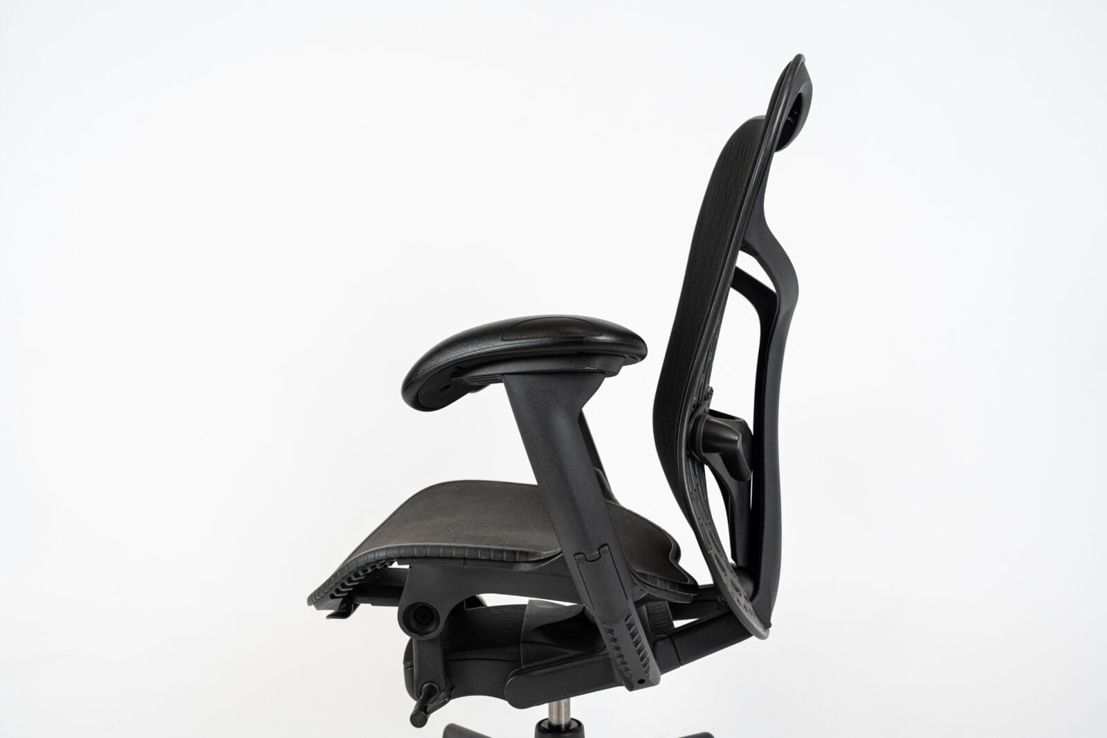 Herman Miller | Model: Mirra 2 | Color: Black Office Chair side face