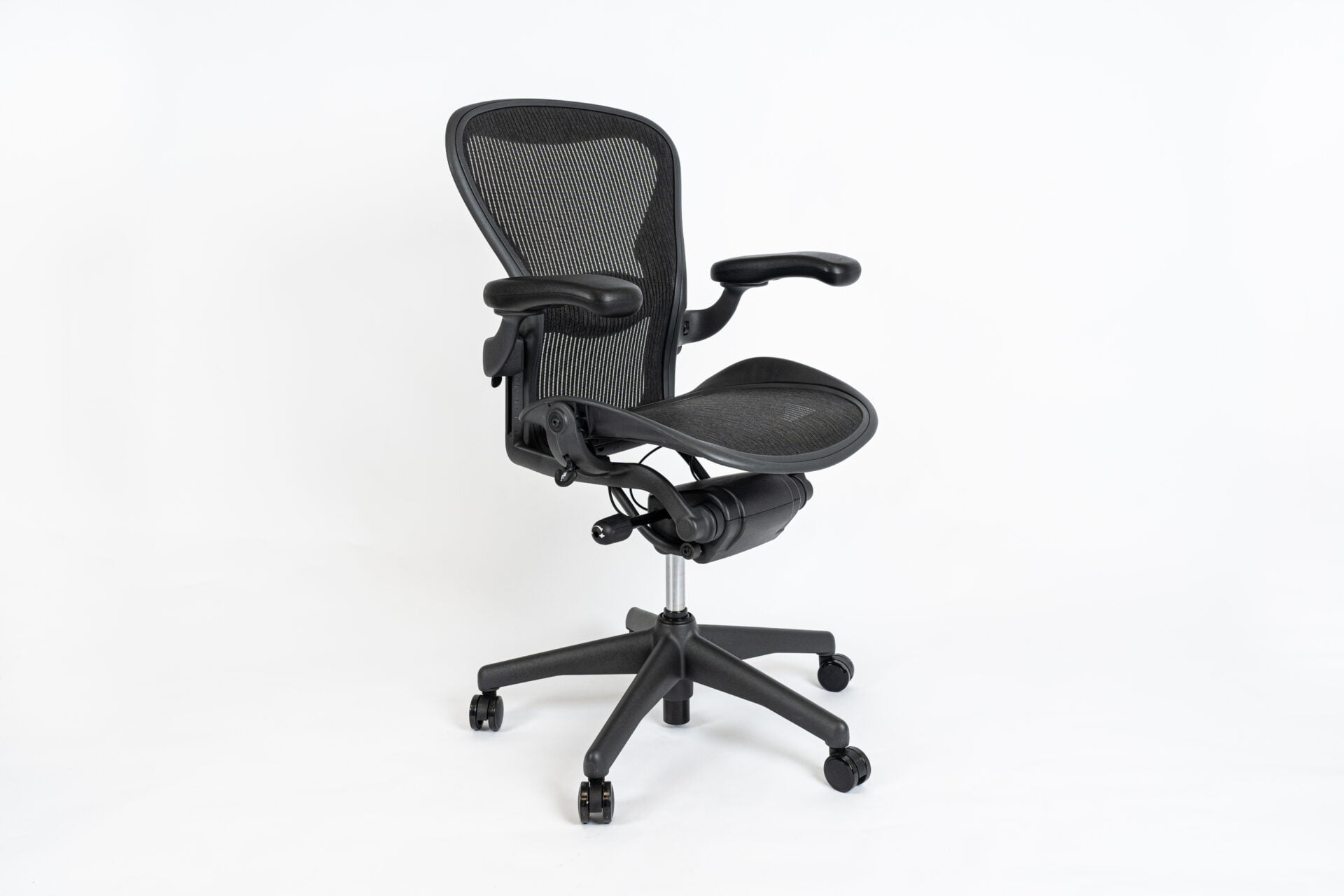 Herman Miller | Model: Aeron Classic | Refurbished side