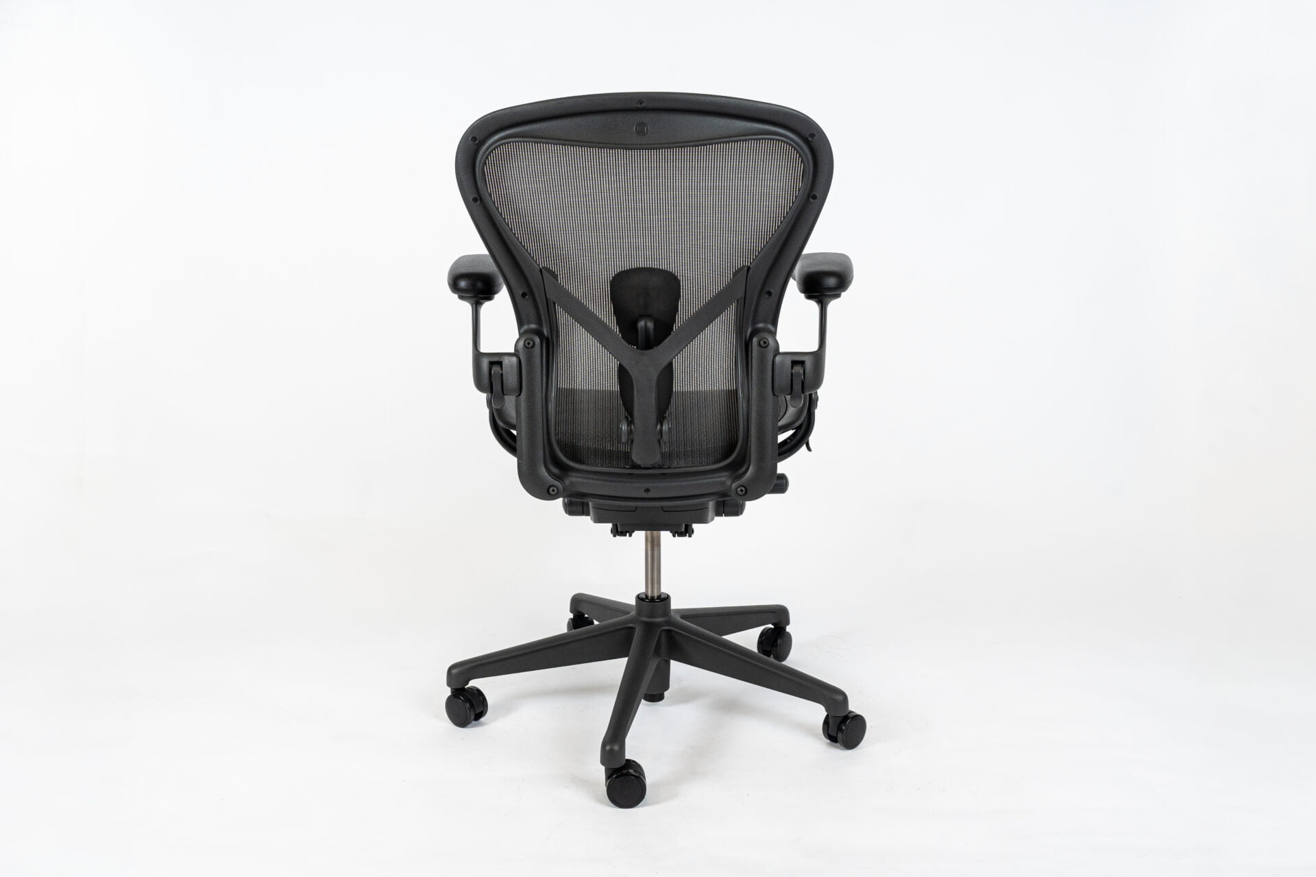 Herman Miller | Model: Aeron Remastered With Posture-Fit | Color: Graphite | Office Chair back