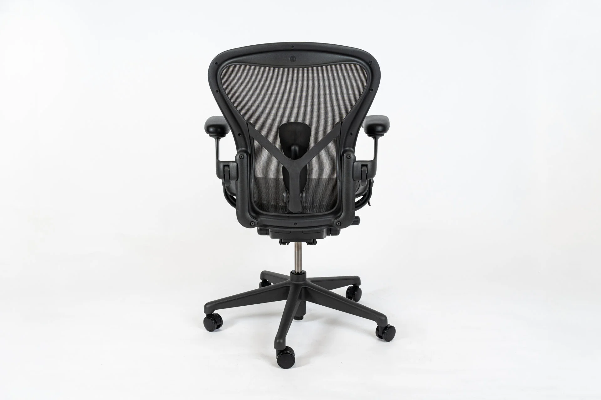 Herman Miller | Model: Aeron Remastered With Posture-Fit | Color: Graphite | Office Chair back