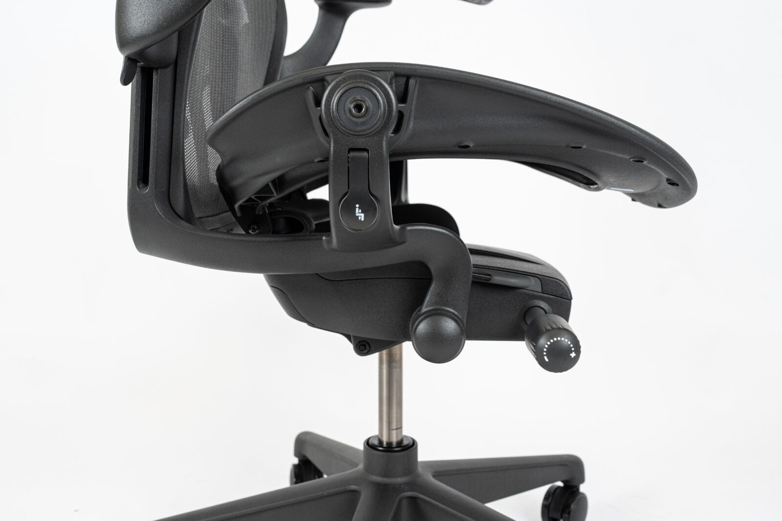 Herman Miller | Model: Aeron Remastered With Posture-Fit | Color: Graphite | Office Chair posture adjusting