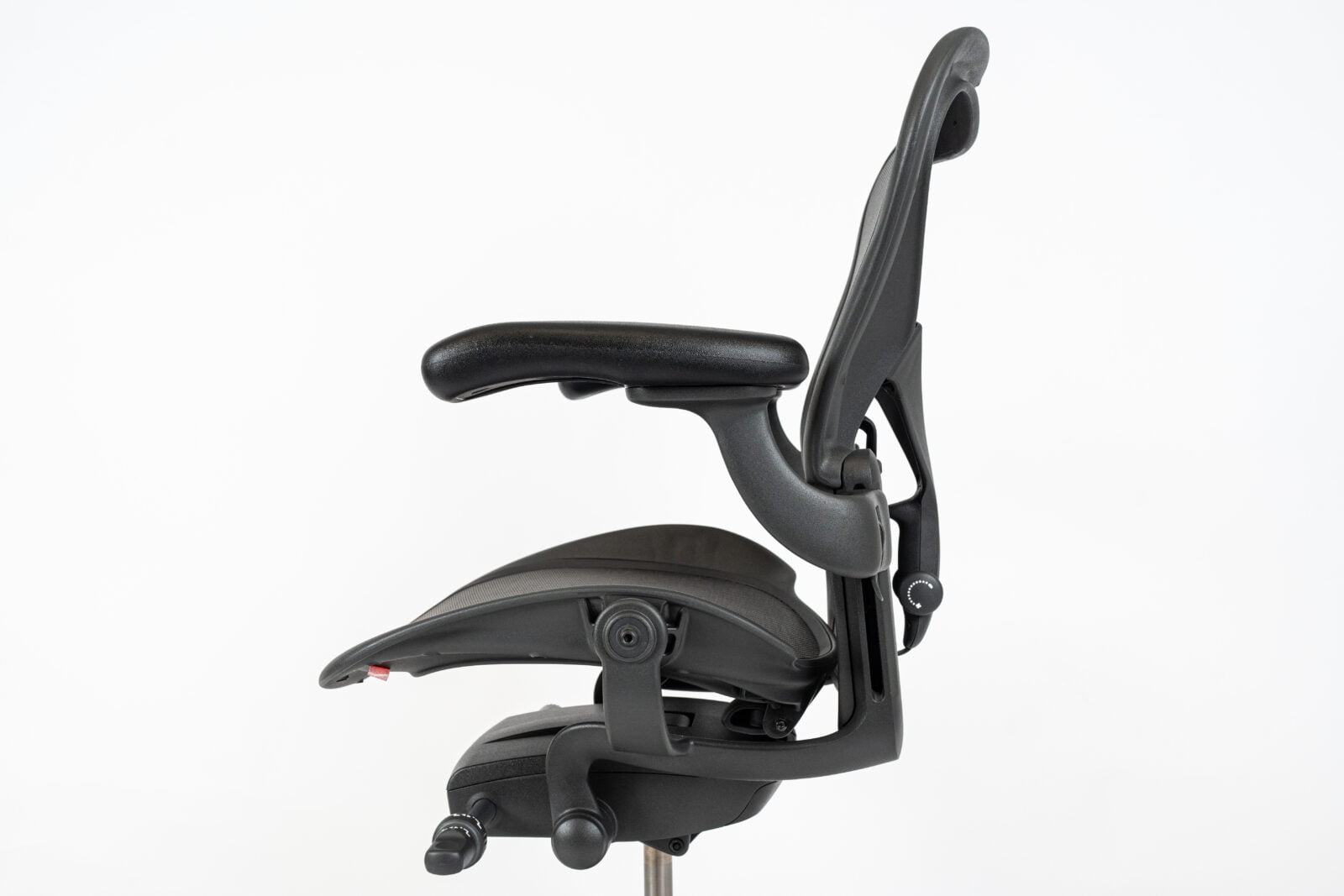 Herman Miller | Model: Aeron Remastered With Posture-Fit | Color: Graphite | Office Chair left