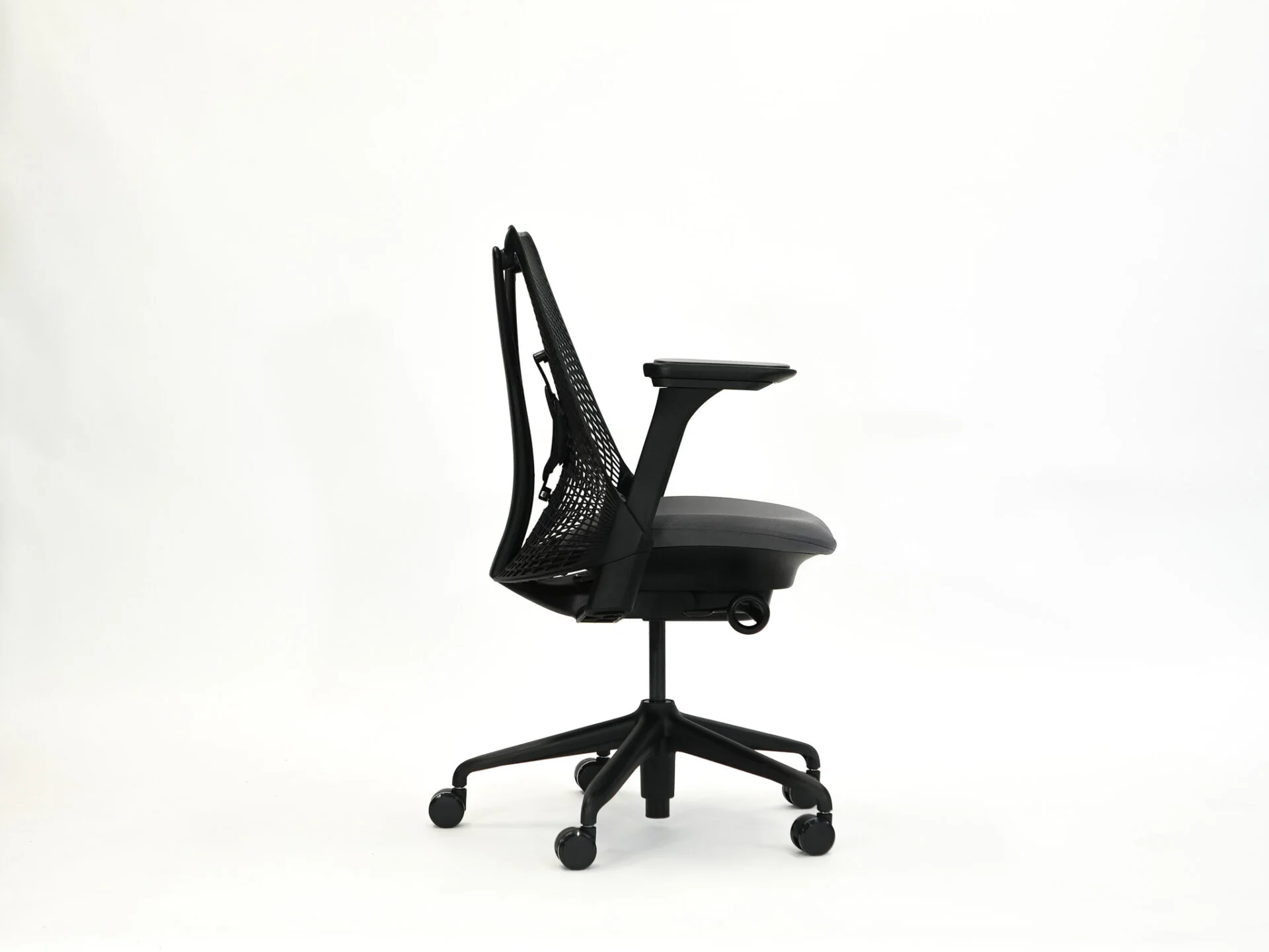 Herman Miller | Model: Sayl | Refurbished side face