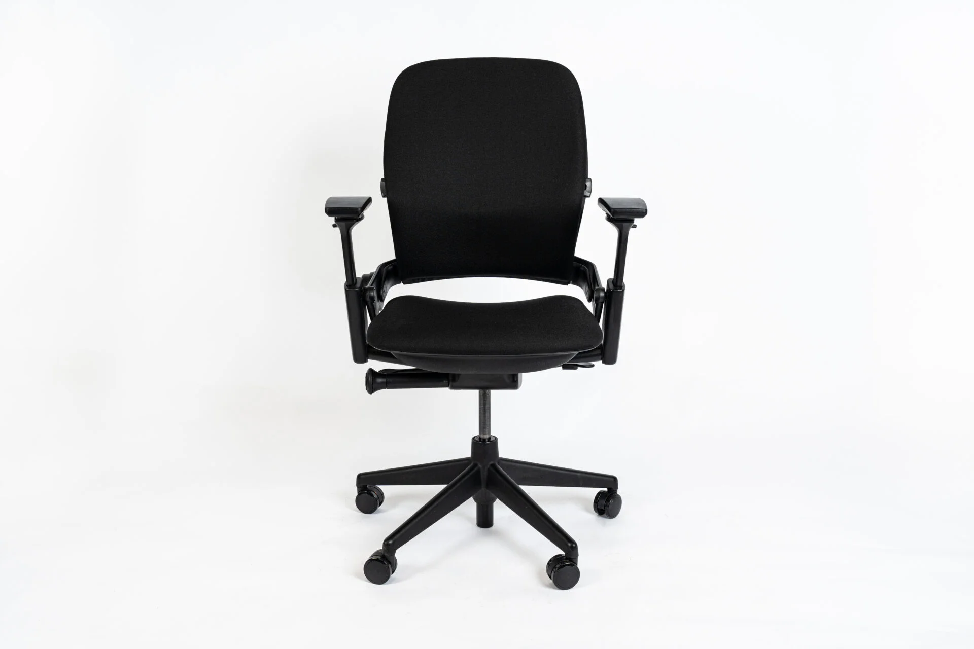 SteelCase Leap | Model: Leap V2 |Color: Black | Refurbished