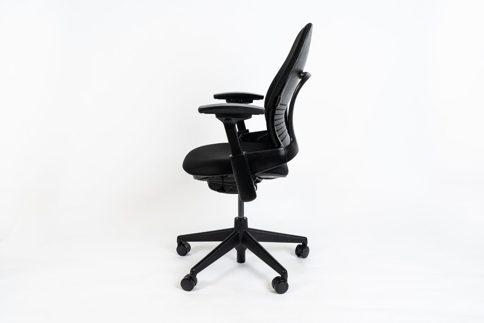 SteelCase Leap | Model: Leap V2 |Color: Black | Refurbished left sides