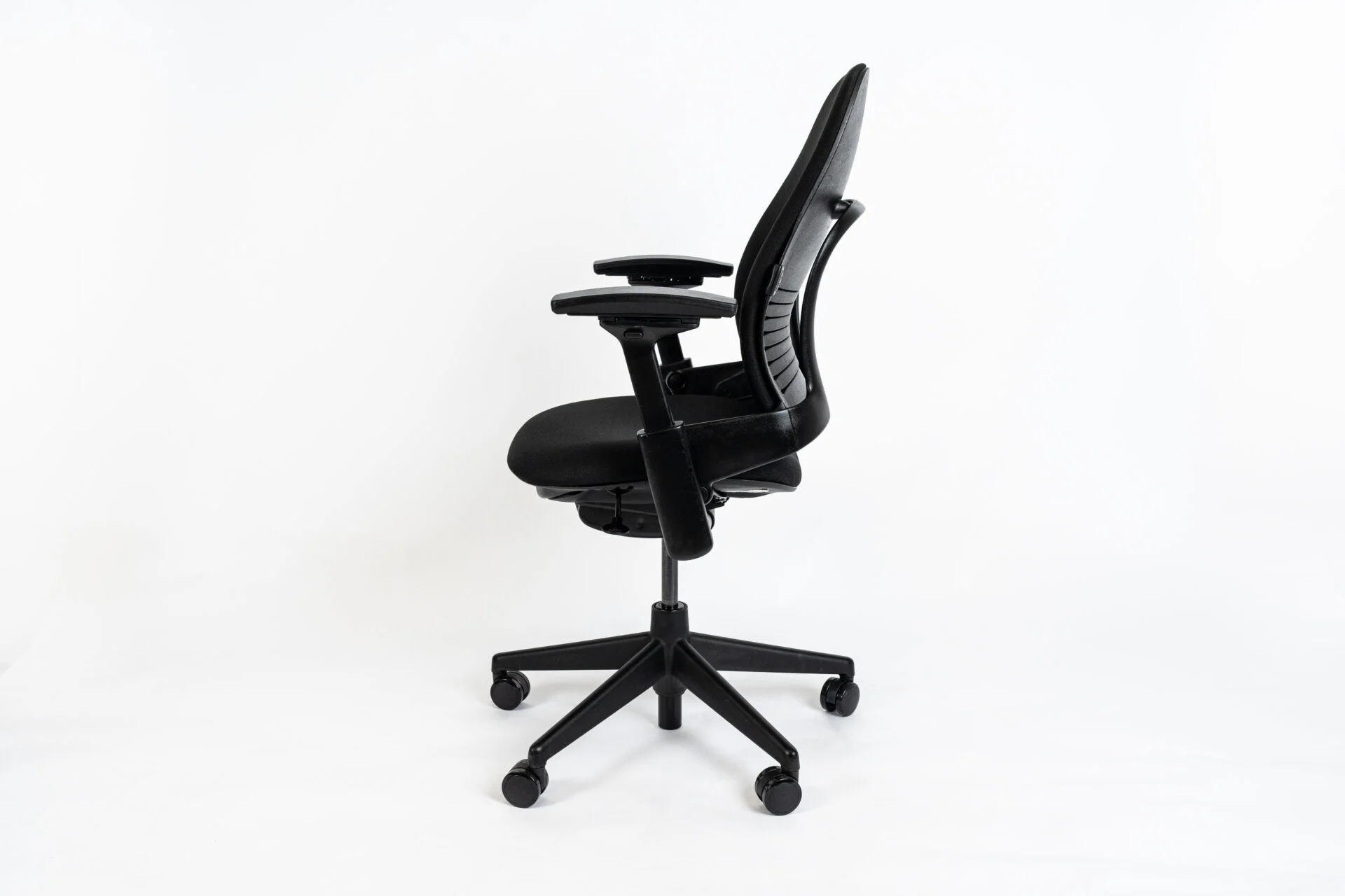 SteelCase Leap | Model: Leap V2 |Color: Black | Refurbished left sides