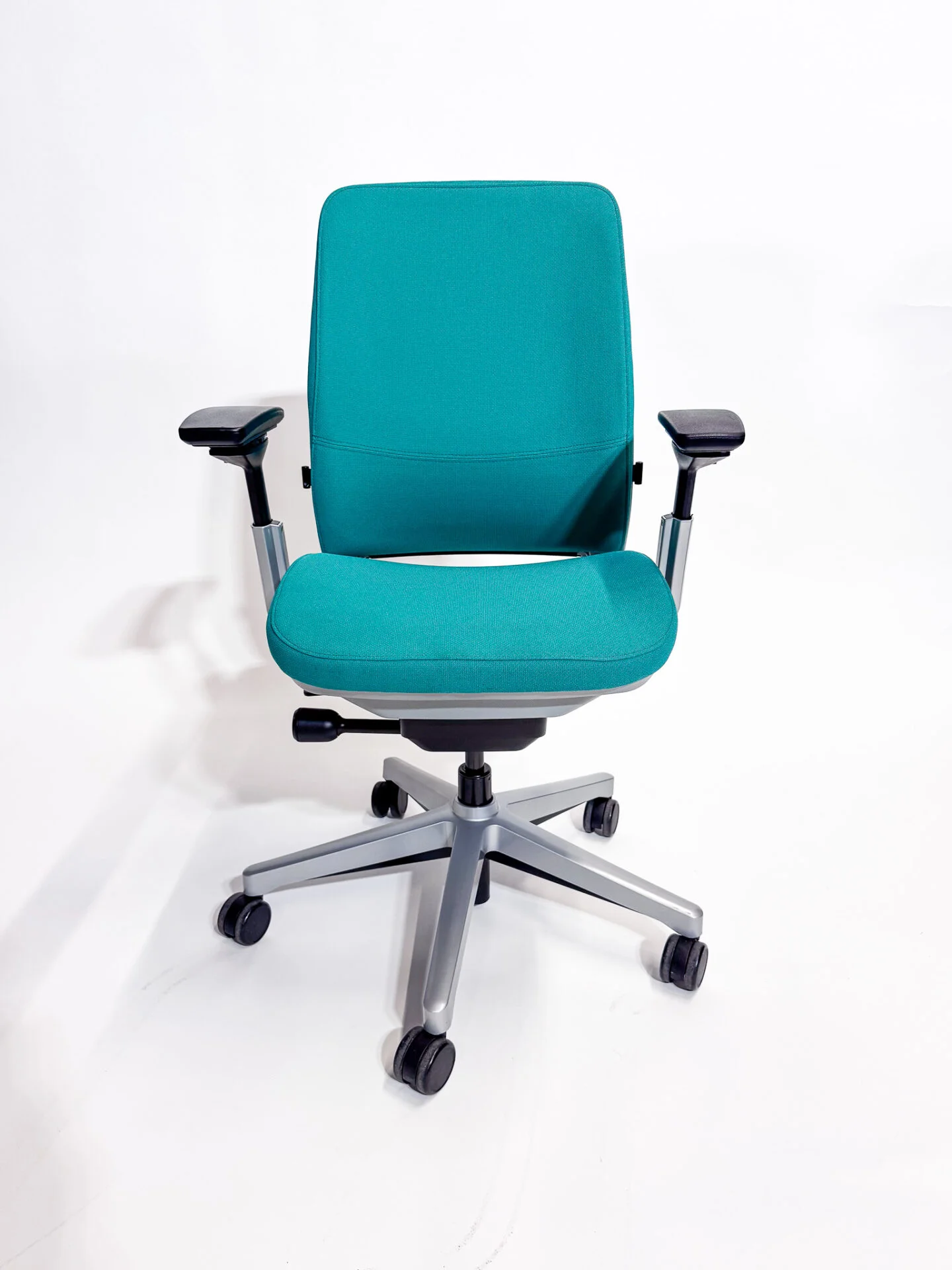 Steelcase | Model: Amia | Office Chair front face