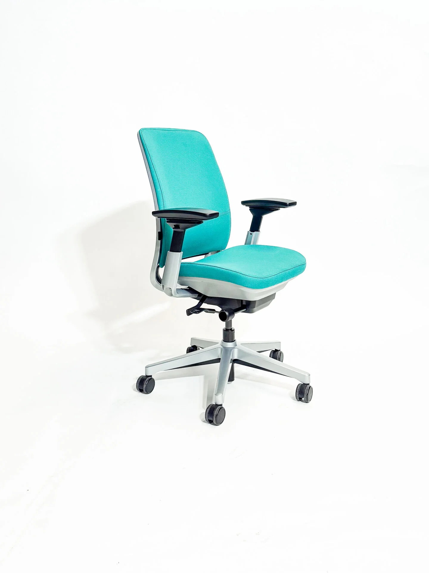 Steelcase | Model: Amia | Office Chair 1