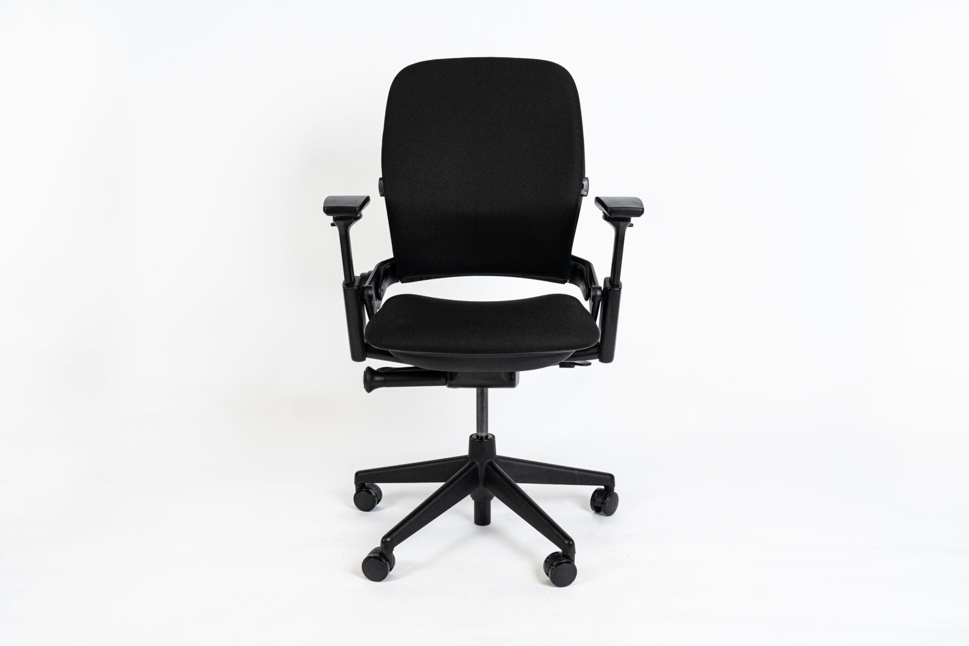 SteelCase Leap | Model: Leap V2 |Color: Black | Refurbished Office Chair