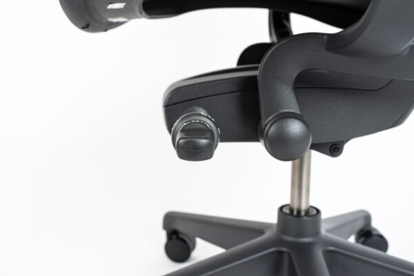 Herman Miller | Model: Aeron Remaster | Color: Graphite | Office Chair - Image 8