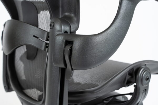 Herman Miller | Model: Aeron Remaster | Color: Graphite | Office Chair - Image 13