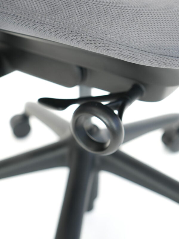 Herman Miller | Model: Sayl | Refurbished - Image 9