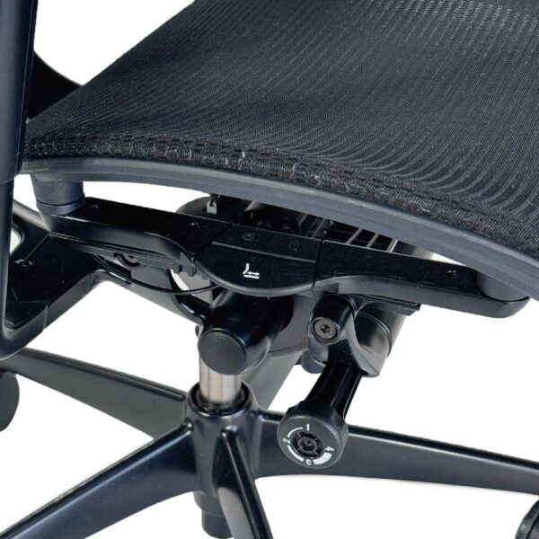 Teknion | Model: Nuova Contessa | Black color | Refurbished - Image 5
