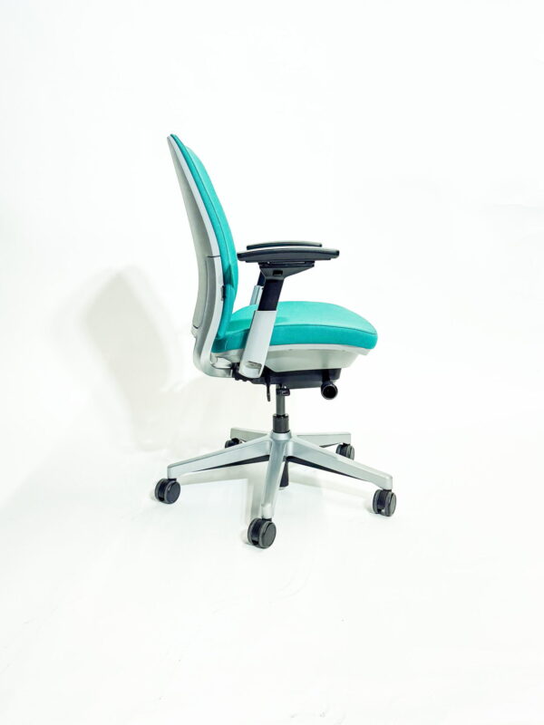 Steelcase | Model: Amia | Office Chair - Image 9