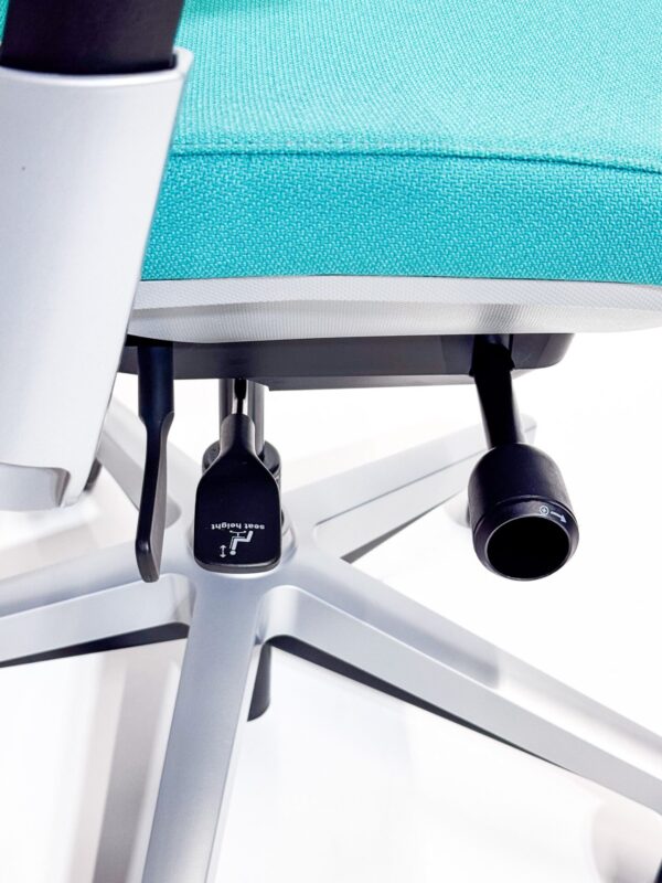 Steelcase | Model: Amia | Office Chair - Image 8