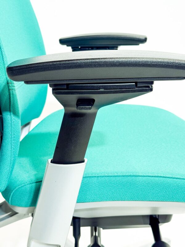 Steelcase | Model: Amia | Office Chair - Image 7
