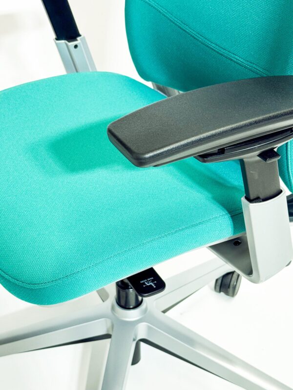 Steelcase | Model: Amia | Office Chair - Image 2
